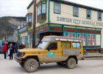 In het centrum van Dawson City